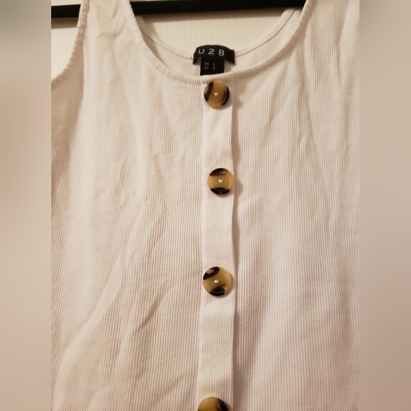 White button crop top size large - Picture 2 of 5